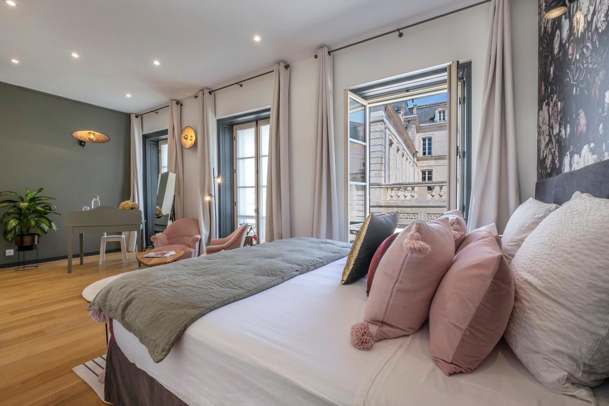 Escale Rochelaise B&B, Spa Bain Nordique Et Sauna Tonneau La Rochelle  Exterior foto